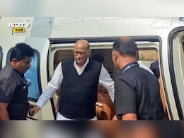 Sharad Pawar Health Update: राशप अध्यक्ष शरद पवारांच्या प्रकृतीत बिघाड, उपचारांसाठी बारामतीतून पुण्याकडे रवाना