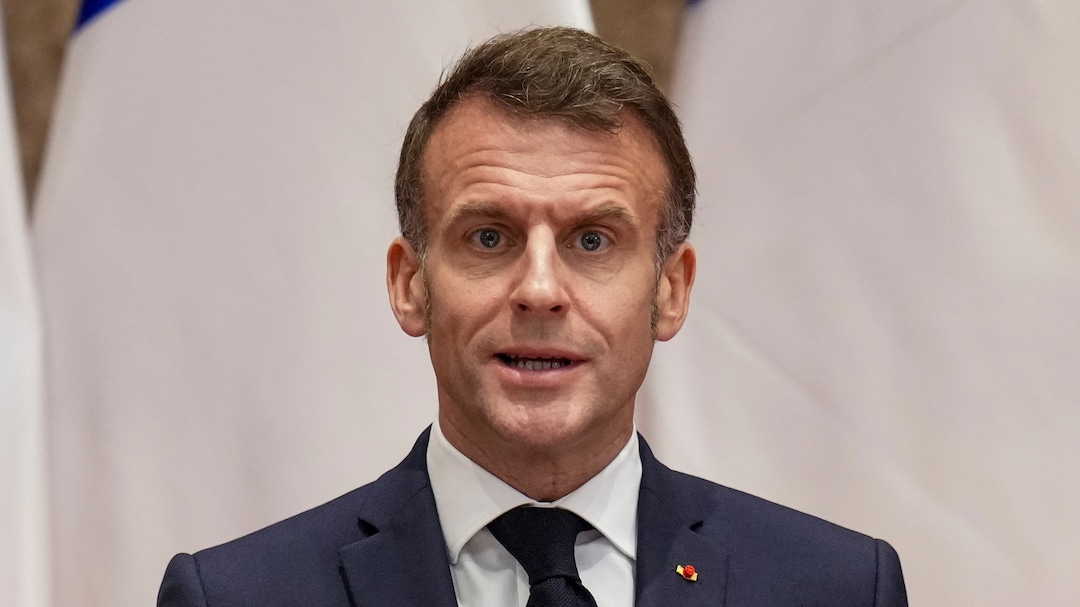 France's Emmanuel Macron Steals The Spotlight As He Jogs At Marine Drive In Mumbai - Video