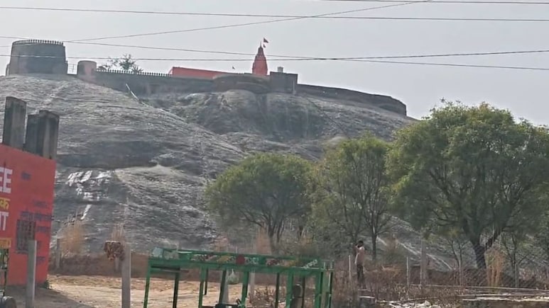 Rajasthan: मूंडरू की पहाड़ी, जहां हनुमान जी करते हैं रखवाली और गुफाओं में आज भी बसते हैं नाग-नागिन