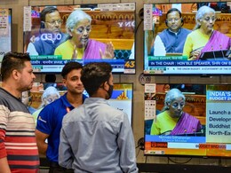 Budget 2026 :यंदाच्या अर्थसंकल्पातून काहीच मिळालं नाही असं वाटतंय? तरी आतापर्यंतचा सर्वाधिक 53.5 लाख कोटी खर्च