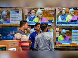 शराब और कोयला महंगा, बीड़ी, जूते और माइक्रोवेव ओवन सस्ते... बजट 2026 में आम लोगों को राहत