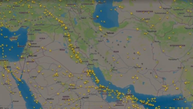 US-इजरायल हमले के बाद कैसे खाली हुआ ईरान का आसमान! मिनटों में गायब हुईं फ्लाइट्स, Video वायरल