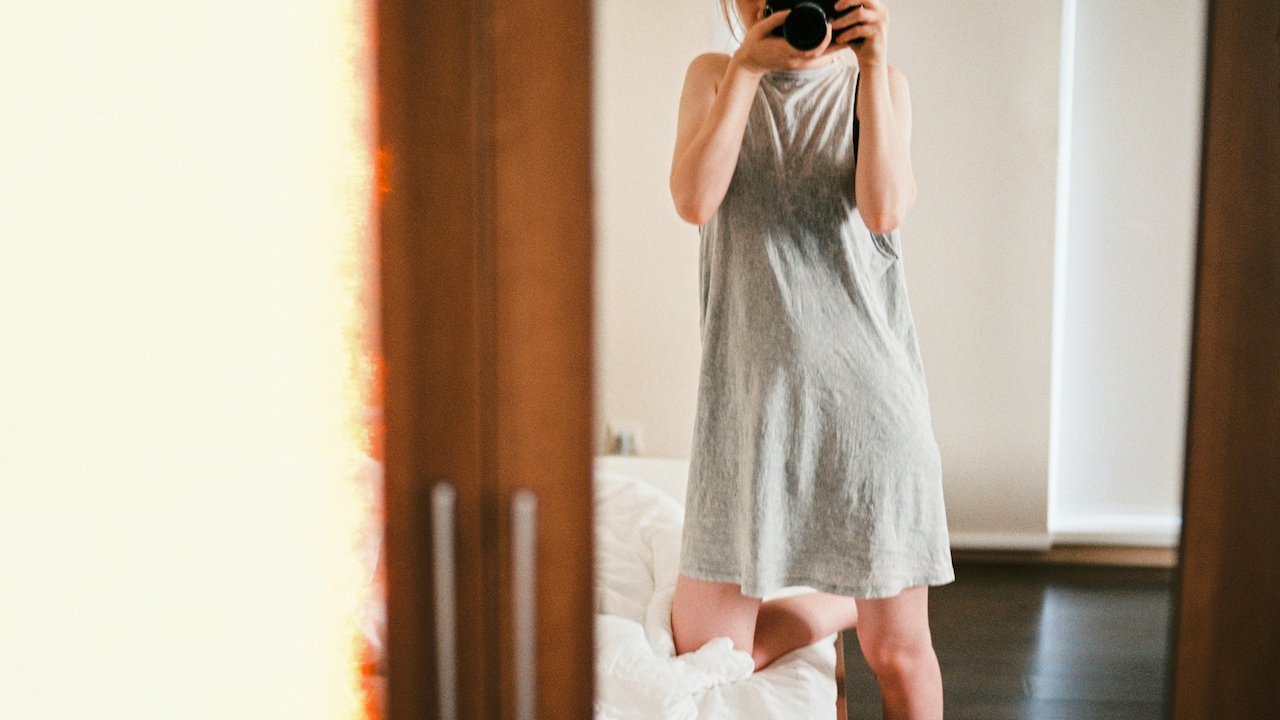 Dresses That Hide Belly: How To Choose Flattering Fits That Don't Highlight Your Stomach Dresses That Hide Belly: How To Choose Flattering Fits That Don't Highlight Your Stomach