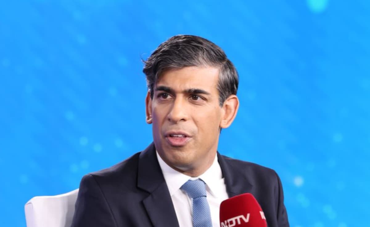 Should You Be Polite To AI? What Rishi Sunak Said And The Science Behind It