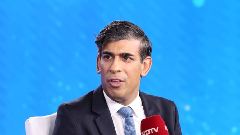 Should You Be Polite To AI? What Rishi Sunak Said And The Science Behind It