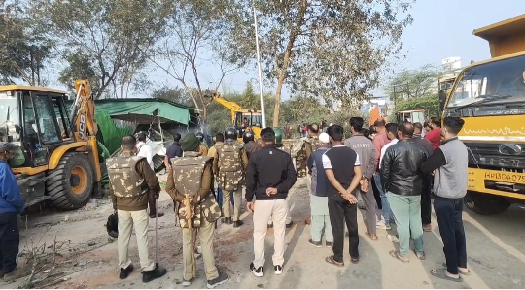 150 साल पुरानी पांच पीर वाली दरगाह के पास अतिक्रमण; उज्जैन नगर निगम की कार्रवाई, अब कमेटी ने लिया ये फैसला