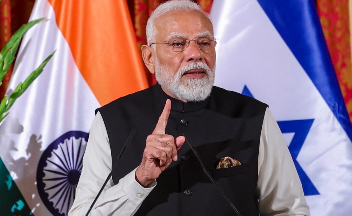 पीएम मोदी की इजरायल यात्रा से क्या और घनिष्ठ हुए हैं संबंध, क्या अब भारत केवल हथियार खरीदेगा या बनाएगा भी