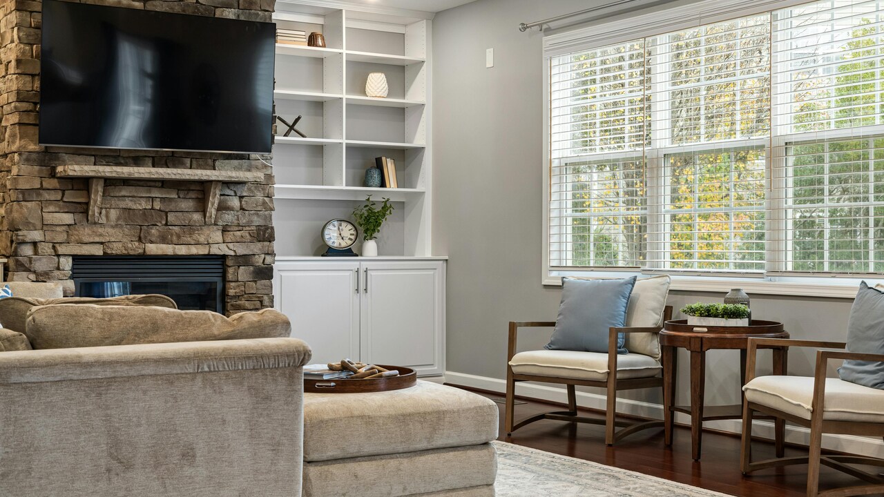 5 Best 4K TVs Under ₹40,000 With Dolby Vision, HDR And Fast Google TV UI