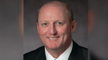 Berkshire Hathaway's Operating Profit Falls On Insurance Underwriting