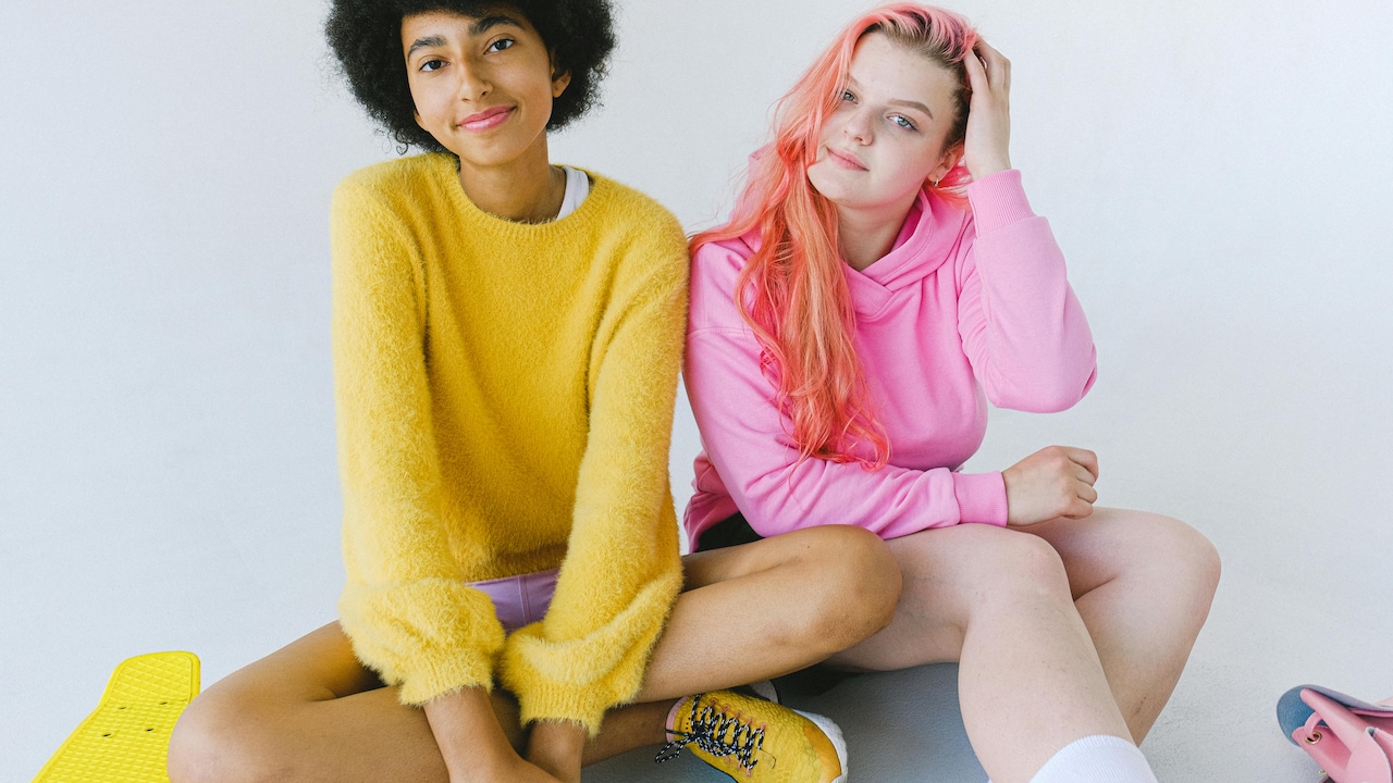 Top 5 Dyed Tops Under ₹1500 That Stay Bright After Repeated Washing