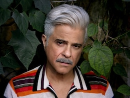 Anil Kapoor Hints At A New Project With His Silver Fox Makeover, Internet Asks, "<i>King Wala</i> Look?"