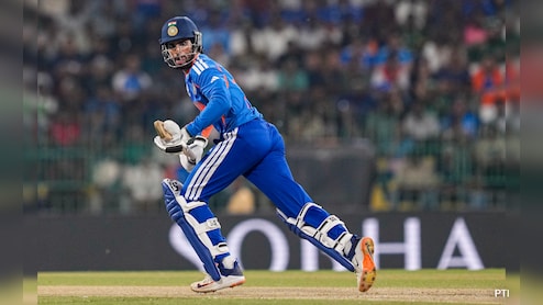 IND vs PAK: कोलंबो में सिक्स जड़ते ही दिग्गजों के लिस्ट में शामिल हुए तिलक वर्मा, बनाया गजब का रिकॉर्ड