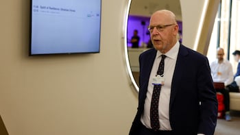 Manchester United Co-Onwer Avram Glazer Bids For RCB