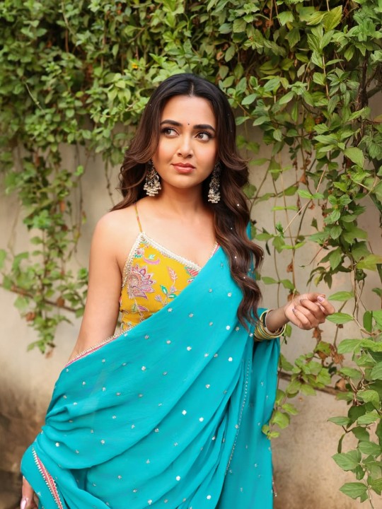 Tejasswi Prakash Spices Up the Feed With Desi‑Cool Glam