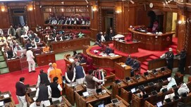 UP Budget 2026: पुलिस विभाग में 19 हजार भर्तियां और 23 हजार छात्रों को मुफ्त कोचिंग, यूपी बजट में बड़े ऐलान