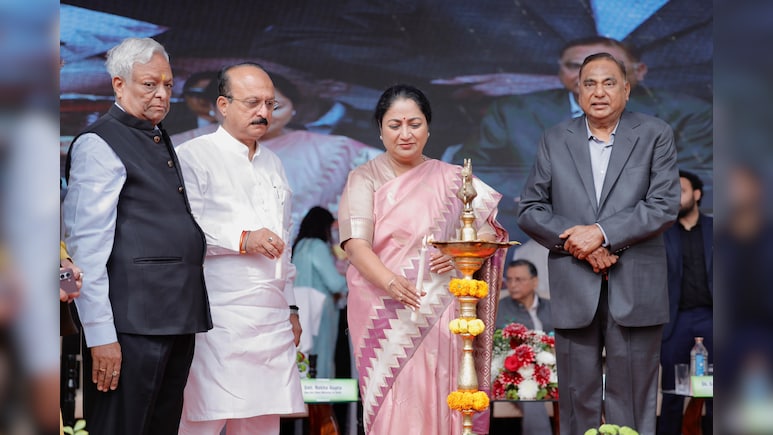 चांदनी चौक की खूबसूरती में लगेंगे चार चांद, अंडरग्राउंड होंगी बिजली की तारें, CM रेखा गुप्ता ने किया शिलान्यास