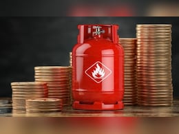 Gas Saving Tips: महीने भर ज्यादा चलेगा गैस सिलेंडर, बस खाना बनाते हुए कर लें ये काम, खूब होगी बचत