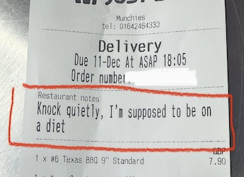 Food Delivery Rider Told To 'Knock Quietly' As Customer Is 'On A Diet', Old Note Goes Viral Again