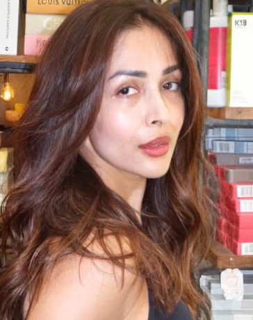Malaika Arora Shows Off New Haircut, Internet Says, "Can't Believe She's Above 50"