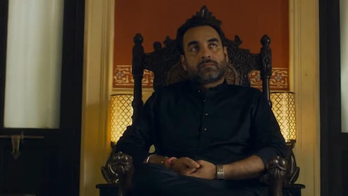 Pankaj Tripathi On Reading "Gossip Stories" About Mirzapur The Movie: "Contracts Zubaan Ko Kas Dete Hain"