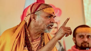 UP Seer Row Escalates: Congress Backs Shankaracharya as POCSO Case Triggers Political Clash