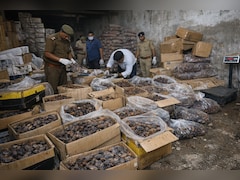 होली‑रमजान पर जहर बेचने की तैयारी! 50 लाख का सड़ा खजूर बरामद, 9 सैंपल लैब भेजे गए