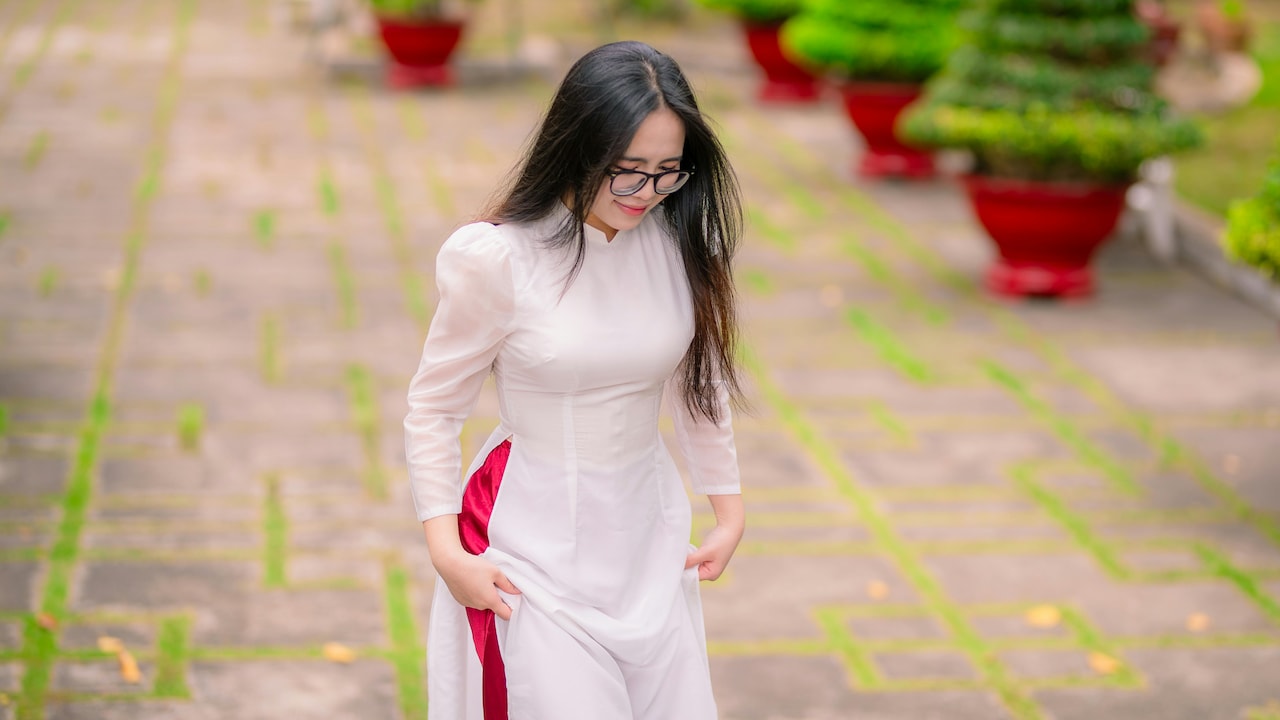 Listed jumpsuits are perfect for shy dressers who still want a polished, put‑together look.