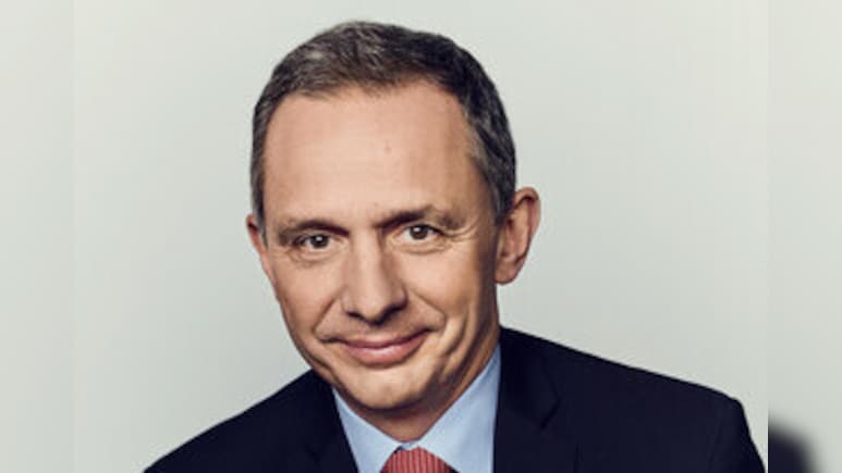 PayPal Appoints Enrique Lores As CEO,  Share Fall After Earnings Miss Analyst Projections