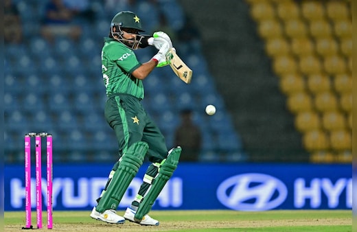 PAK vs ENG Live Score: बाबर आजम फिर हुए फ्लॉप, पाकिस्तान को 73 पर लगा तीसरा झटका