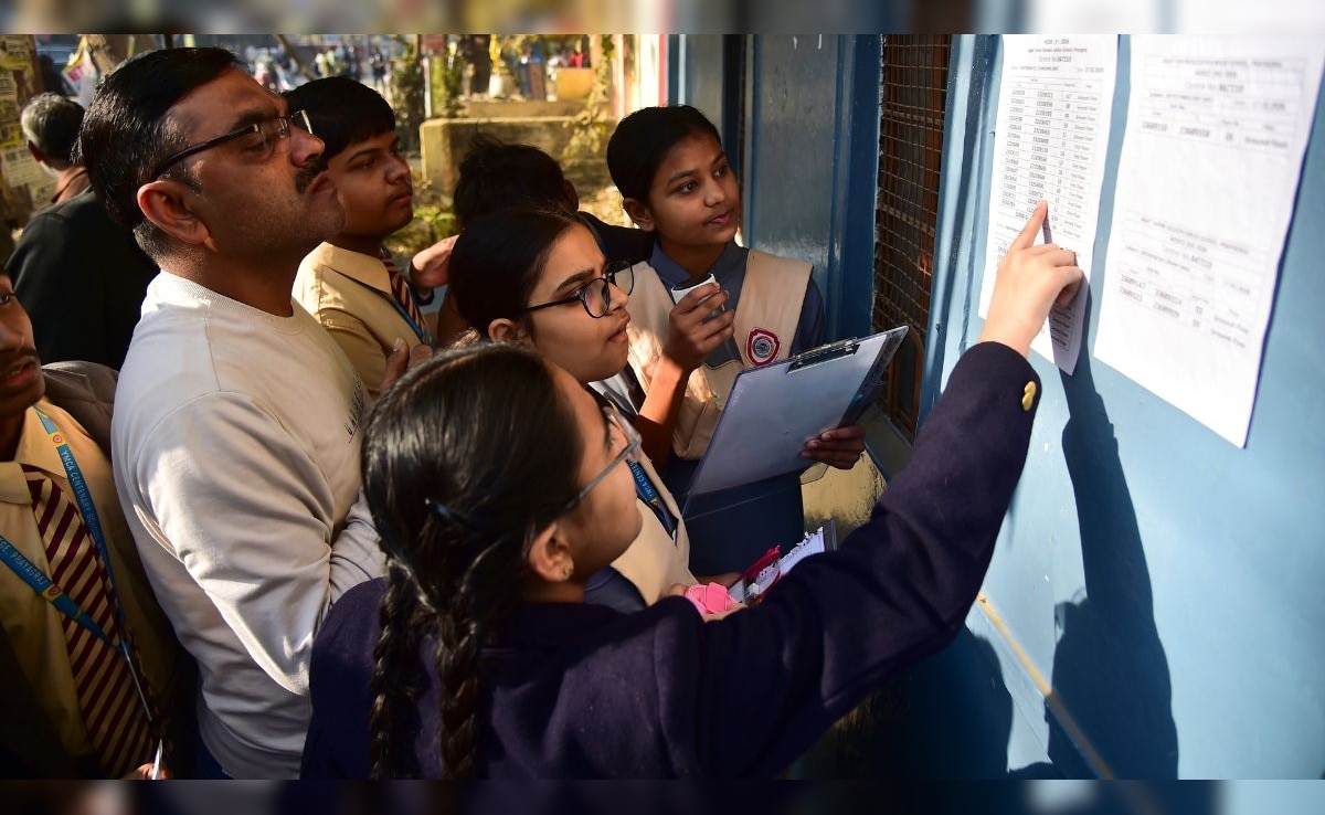 Haryana Board Exam 2026: हरियाणा बोर्ड ने जारी किए एडमिट कार्ड, 10वीं और 12वीं के छात्र इस लिंक से करें डाउनलोड