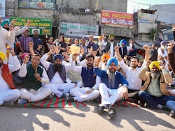 Punjab AAP Holds Protest Against Congress' Partap Singh Bajwa Over 'Casteist' Remarks