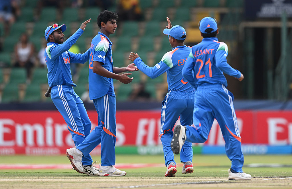IND U19 vs ENG U19 Final LIVE Score: भारत को दूसरे विकेट की तलाश, पावरप्ले के बाद इंग्लैंड 64/1, जीत के लिए मिला 412 का लक्ष्य