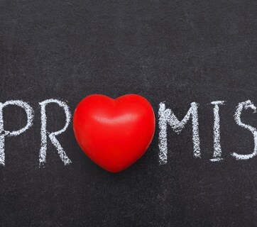 Promise Day 2026 : मित्र, प्रियकर, नवरा नंतर...; यंदाच्या प्रॉमिस डे स्वत:ला द्या ही 5 वचनं!