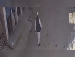 'Godman' Seen Carrying Poison Laddoos Fed To 3 Found Dead In Car In Delhi