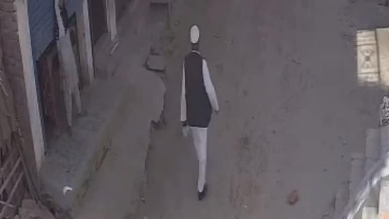 'Godman' Seen Carrying Poison Laddoos Fed To 3 Found Dead In Car In Delhi