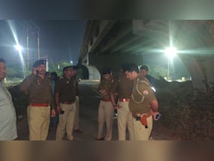 लखनऊ में पुलिस और बदमाश के बीच मुठभेड़, चेन स्नैचिंग के आरोपी के पैर में लगी गोली, हथियार बरामद