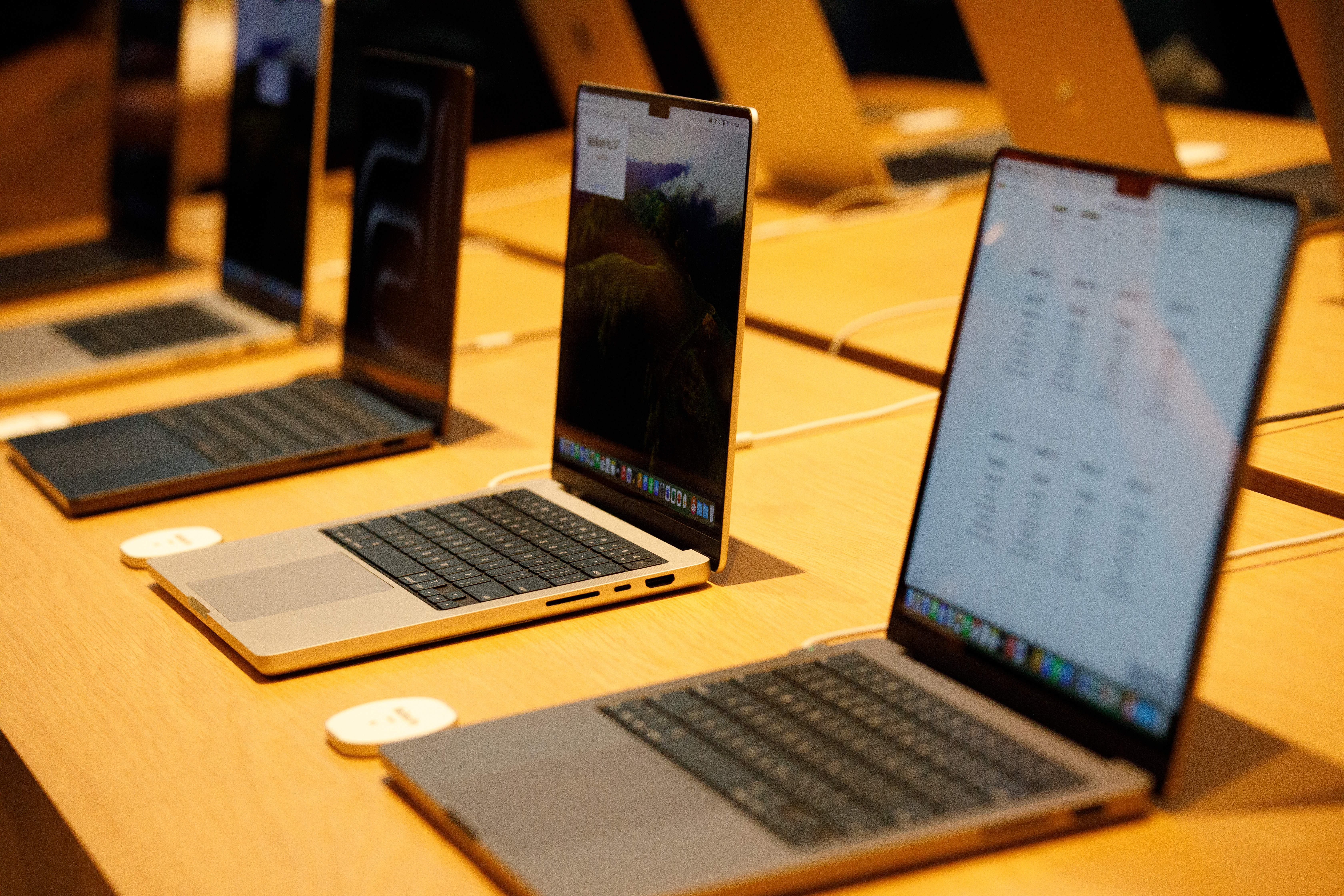 Apple Hikes MacBook, iPad Prices By Up To Rs 1 Lakh In India
