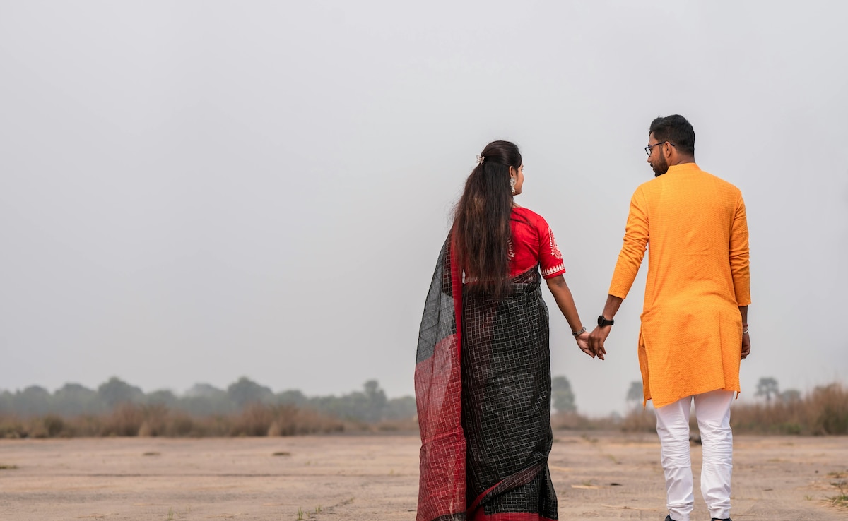 Woman Moved To Tears By Husband's Thoughtful Gift Amid Unemployment: 'Tough Time Will Pass'