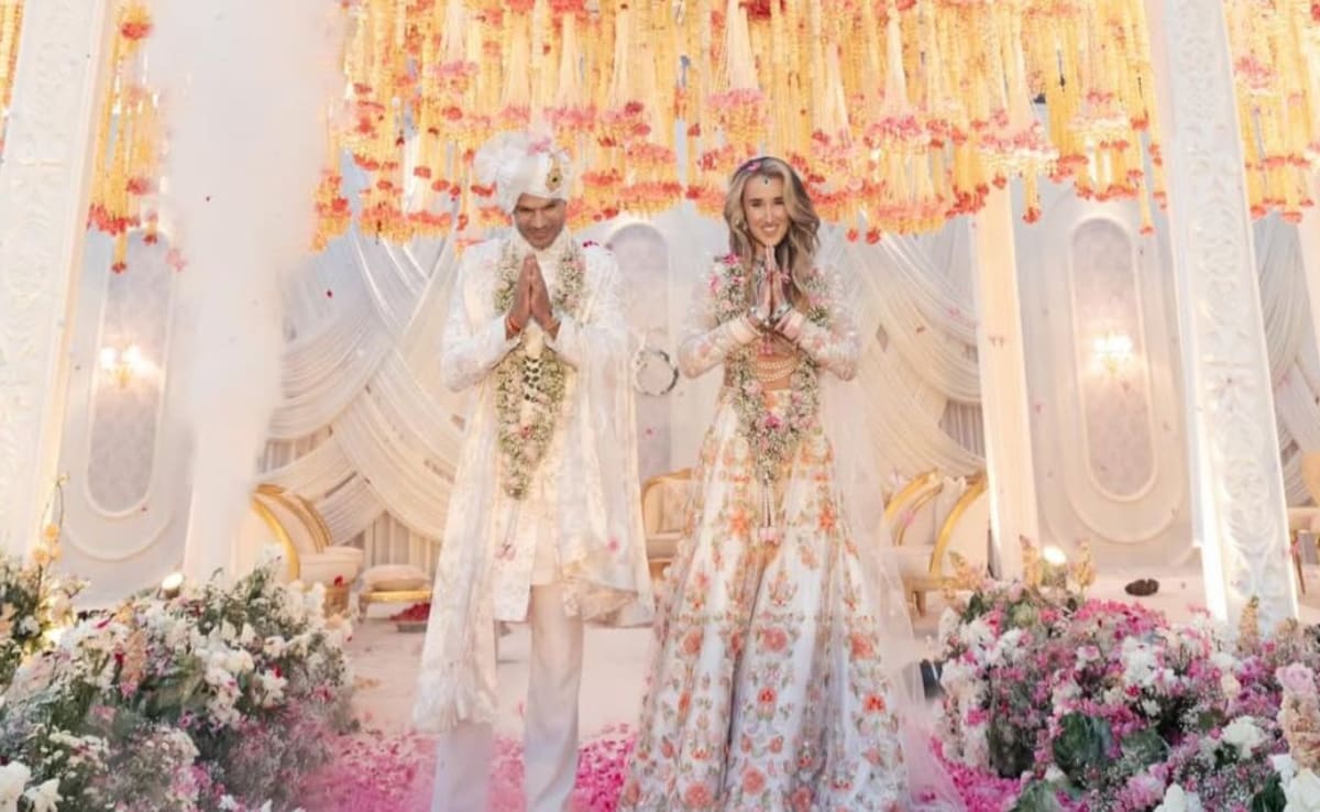 Shikhar Dhawan, Sophie Shine Stun In Manish Malhotra Outfits For Their Wedding