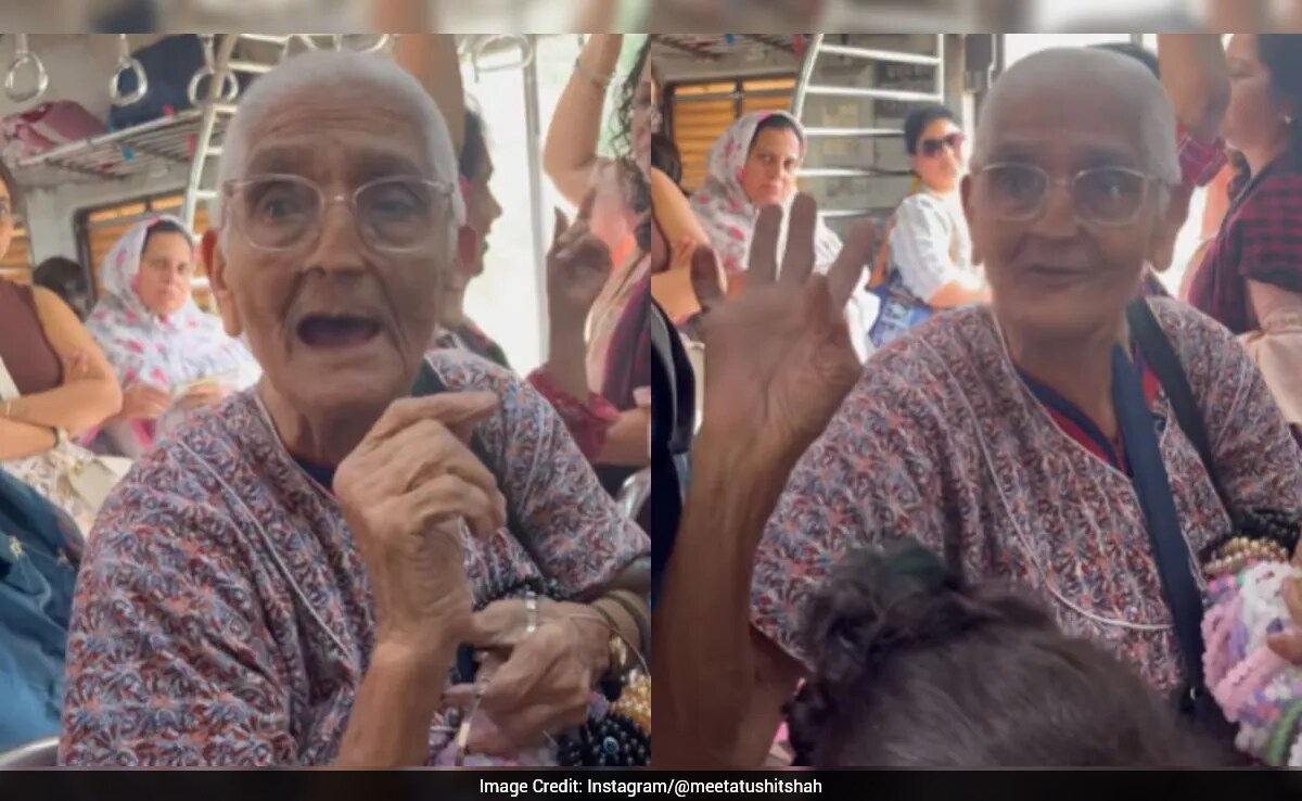 89-Year-Old Woman Sells Bracelets in Mumbai Train