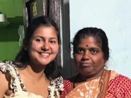 Viral Video: Karnataka Woman Serves Fresh, Homemade Food To Wandering Tourists At Night