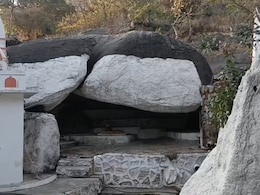 Mahashivratri 2026: माउंट आबू की इस गुफा में 5 हजार साल पुराने शिवलिंग, यहां पांडवों ने काटा था अज्ञातवास