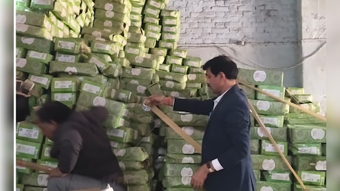 होली‑रमजान पर जहर बेचने की तैयारी! 50 लाख का सड़ा खजूर बरामद, 9 सैंपल लैब भेजे गए