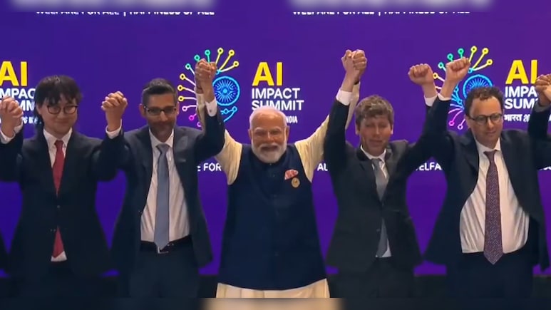 Awkward Moment At AI Summit: OpenAI, Anthropic CEOs Avoid Holding Hands During Group Photo With PM Modi