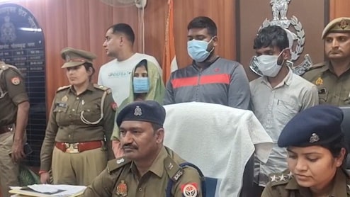 ग्रेटर नोएडा : पत्नी ने प्रेमी संग मिल गला रेत कर दी पति की हत्या, पुलिस की गिरफ्त में 4 आरोपी