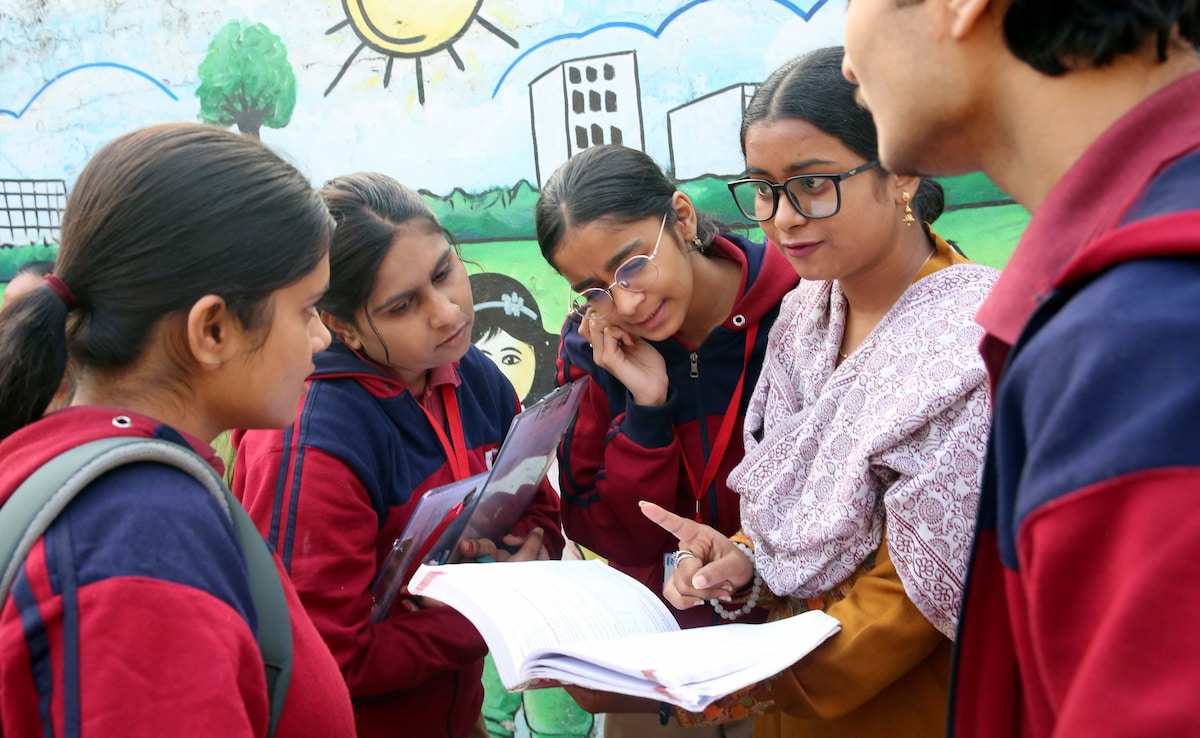 UP बोर्ड ने परीक्षा में नकल रोकने के लिए किए कड़े इंतजाम, एग्जाम देने वाले छात्र एक बार जरूर पढ़ ले नियम