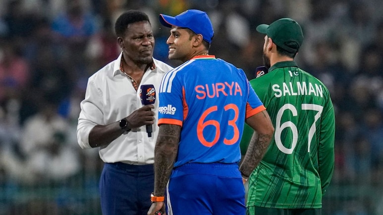 भारतीय बल्लेबाजों से डरे या बारिश से, PAK कप्तान ने टॉस जीतकर भी क्यों नहीं चुनी पहले बैटिंग?