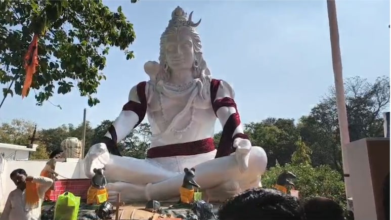 टेक्नोलॉजी-भक्ति का अनोखा संगम: सीहोर में AI मॉडल झांकियां, महाकाल जैसी भस्म आरती भी