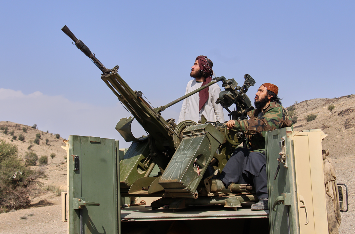 PAK के समर्थन में उतरे ट्रंप, अफगान सेना चीफ की चेतावनी- उंगली का जवाब मुक्के से देंगे, पढ़ें- जंग के 10 बड़े अपडेट्स