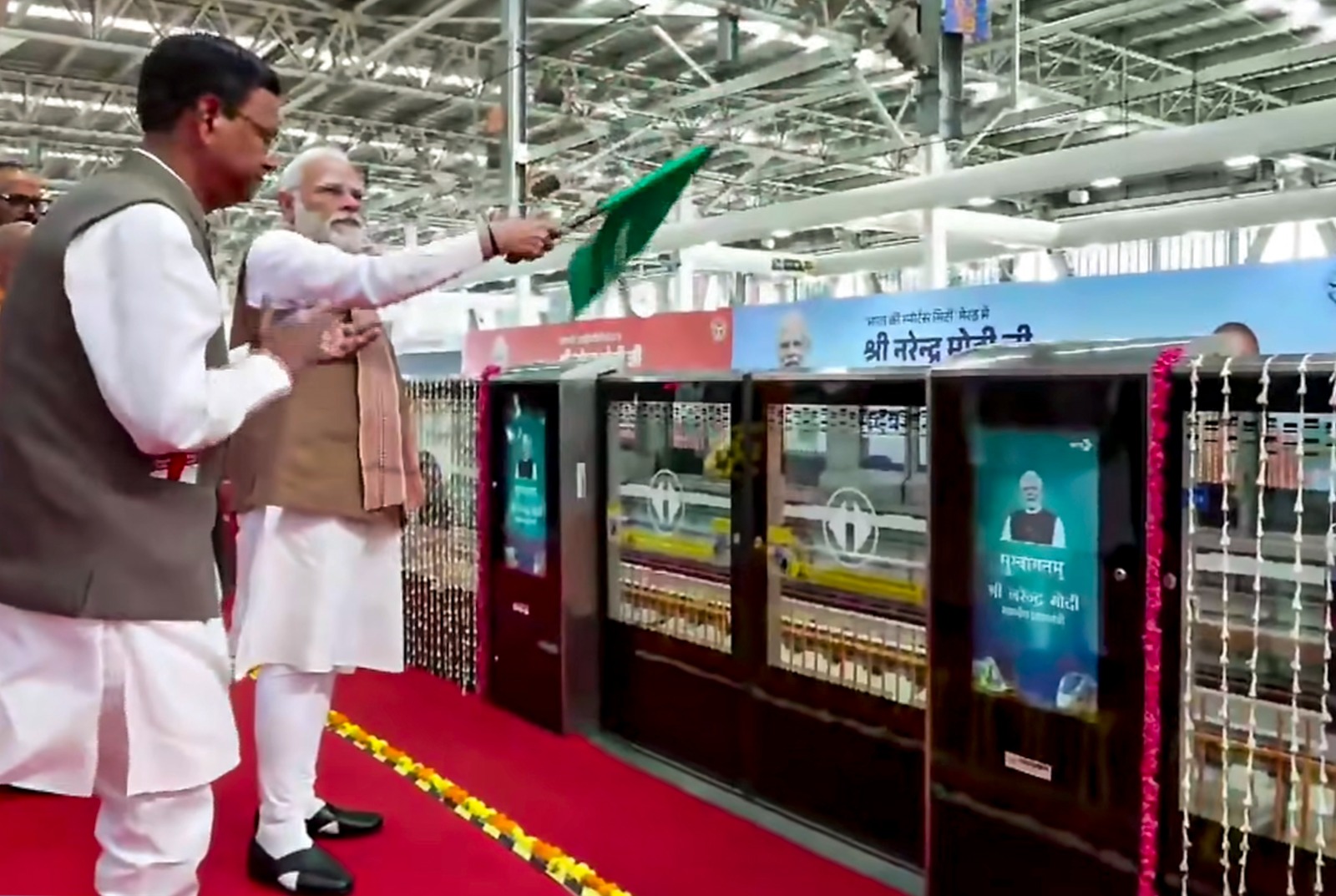 Namo Bharat Live: PM मोदी ने किया उद्घाटन,  82KM के नमो भारत रूट और सुपरफास्ट मेरठ मेट्रो ने पकड़ी रफ्तार